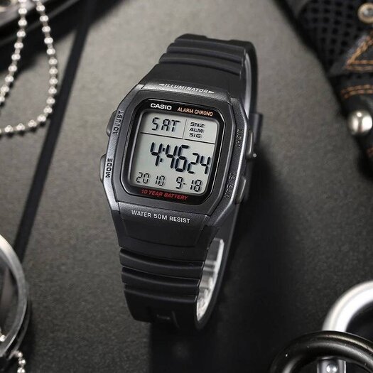 Laikrodis vyrams CASIO W-96H-1B + dėžutė