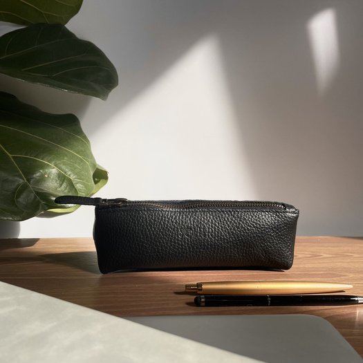 Leather pencil case Solier SA51 black